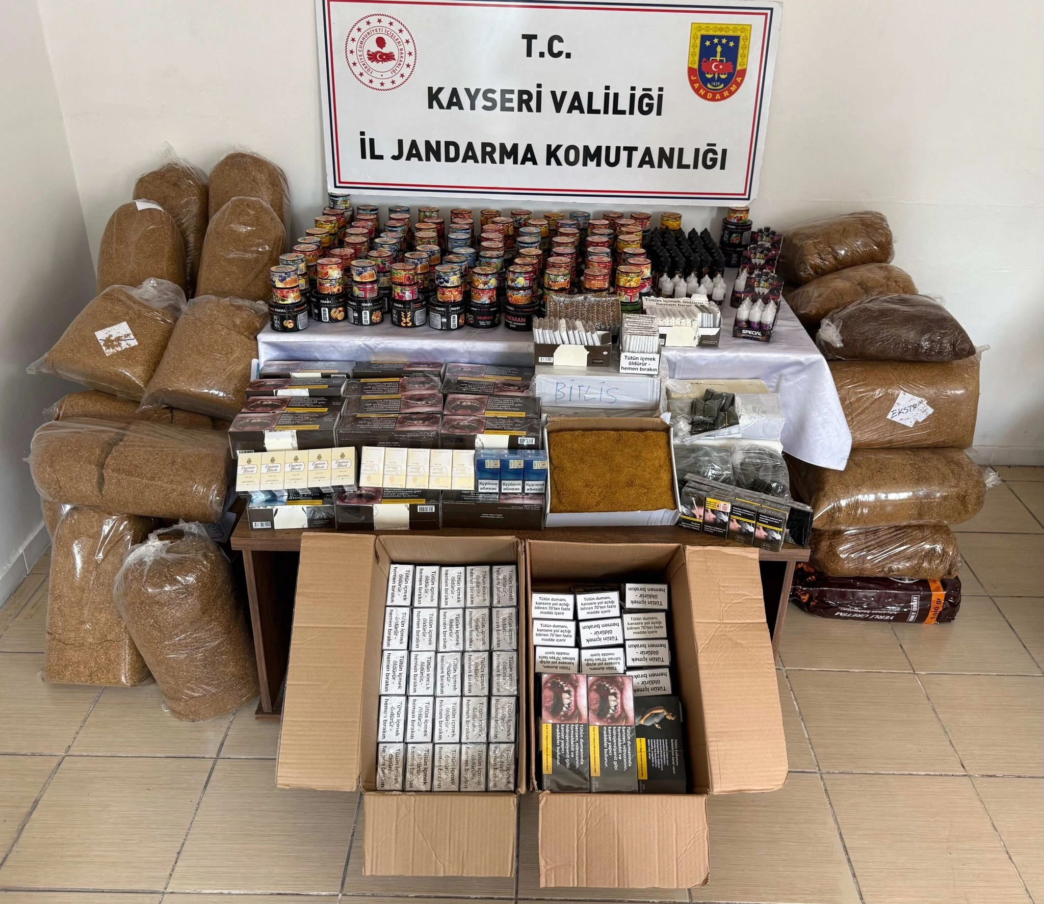 Kayseri’de Kaçak Tütün ve Makaron Operasyonu
