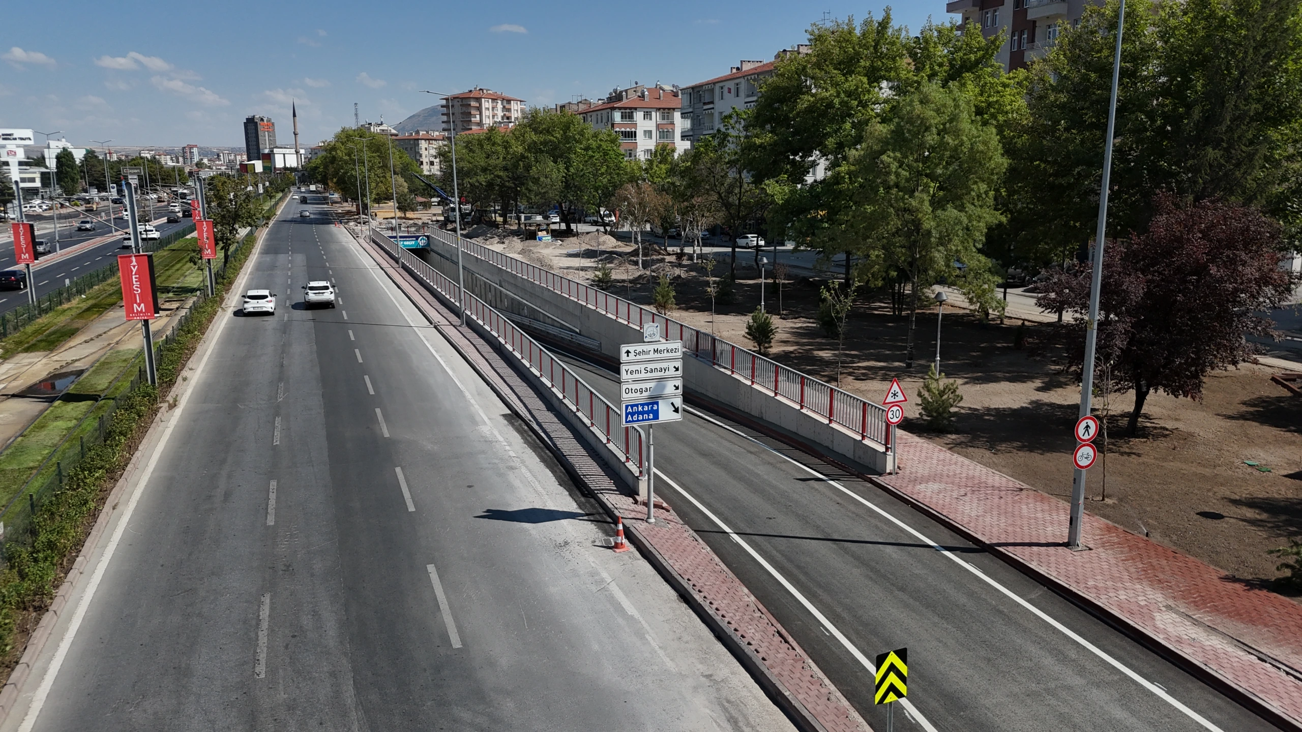 Kayseri'de uzun zamandır beklenen DSİ katlı kavşağı açıldı